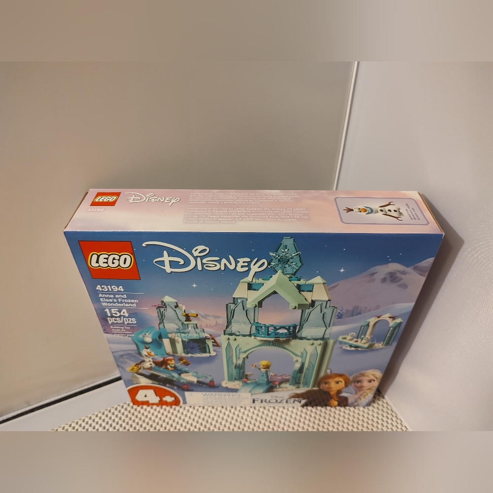 Lego Disney 43194 Anna and Elsa's Frozen Wonderland NWT Building Toy Set - Picture 2 of 3